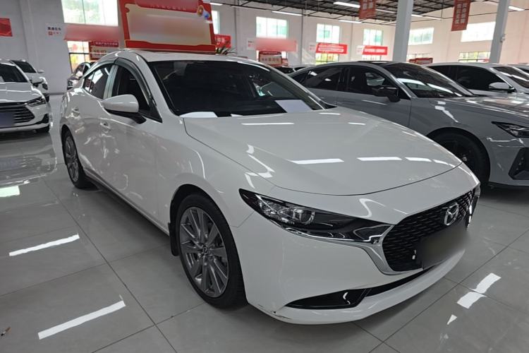 Used Mazda 3 Axela 2023 2.0L Automatic ZhiXuan Edition Front Right 45 Deg