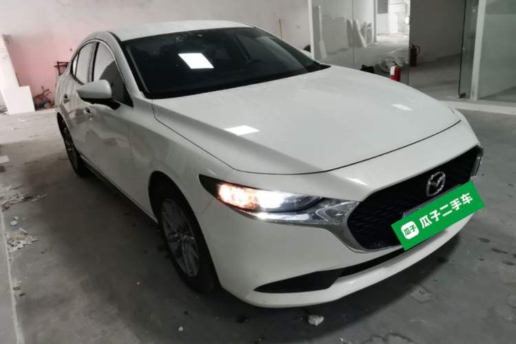 Used Mazda 3 Axela 2023 2.0L Automatic Zhiqing Edition Front Right 45 Deg