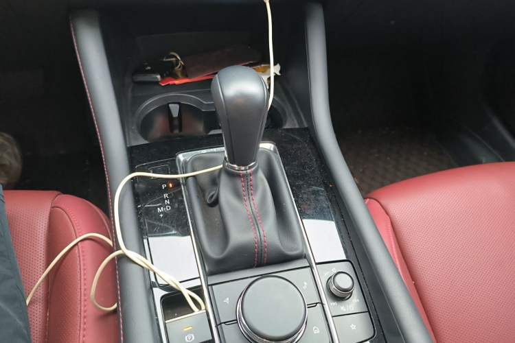 Used Mazda 3 Axela 2023 2.0L Automatic ZhiZhen Edition Gear Lever