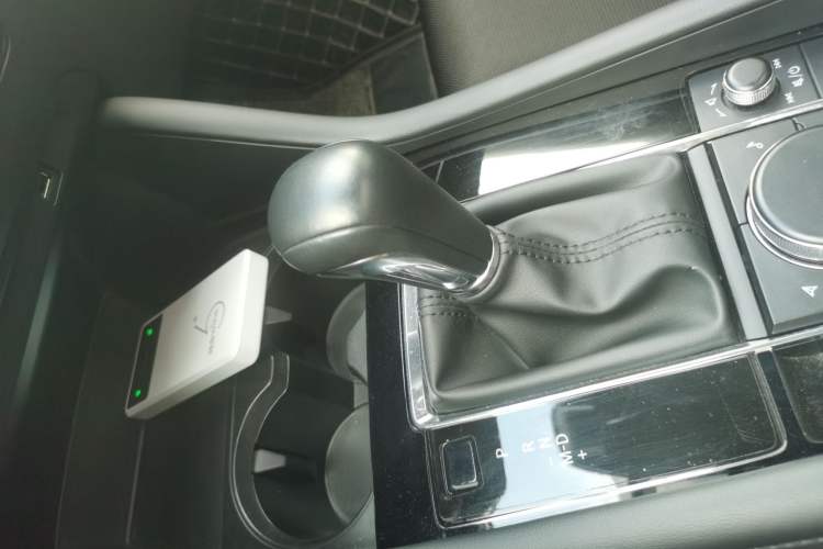 Used Mazda 3 Axela 2023 2.0L Automatic ZhiXuan Edition Gear Lever