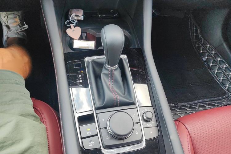 Used Mazda 3 Axela 2023 2.0L Automatic ZhiZhen Edition Gear Lever