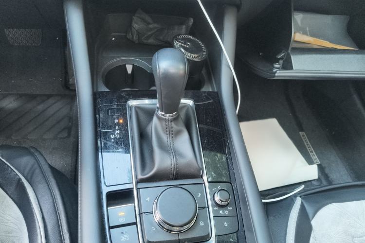 Used Mazda 3 Axela 2023 2.0L Automatic Zhiyao Edition Gear Lever