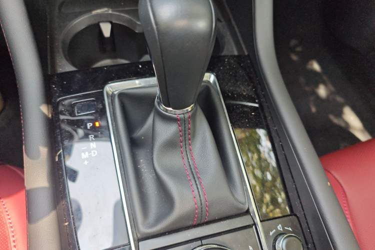 Used Mazda 3 Axela 2023 2.0L Automatic ZhiZhen Edition Gear Lever