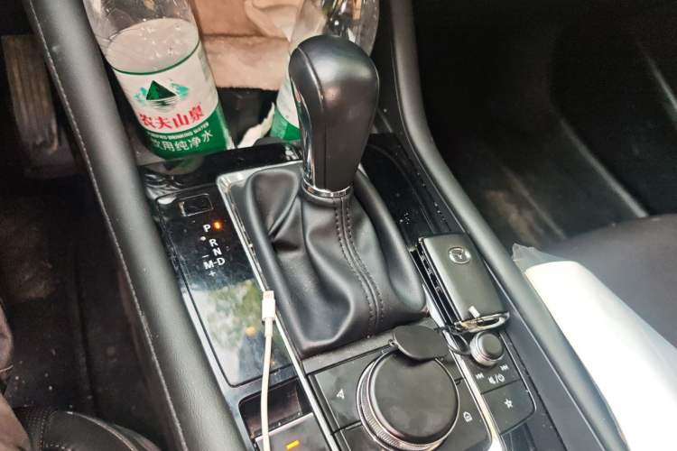 Used Mazda 3 Axela 2023 2.0L Automatic Zhiyao Edition Gear Lever