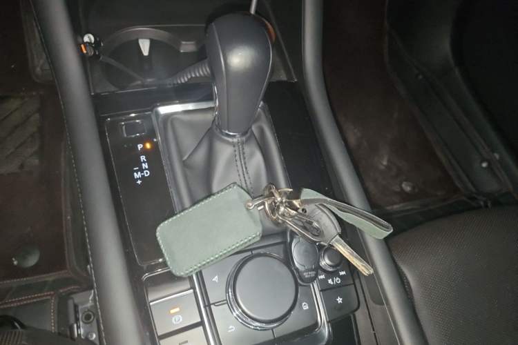 Used Mazda 3 Axela 2023 2.0L Automatic Zhiya Edition Gear Lever
