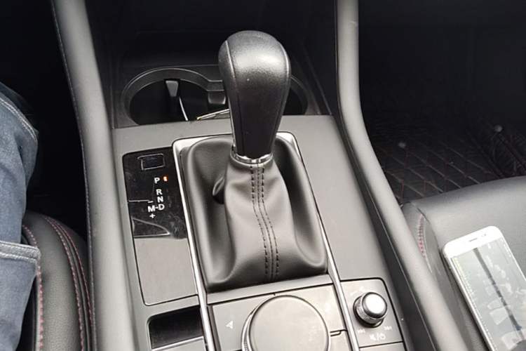 Used Mazda 3 Axela 2023 2.0L Automatic Zhiqing Edition Gear Lever