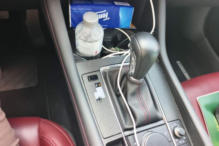 Used Mazda 3 Axela 2023 2.0L Automatic Zhiyao Edition Gear Lever