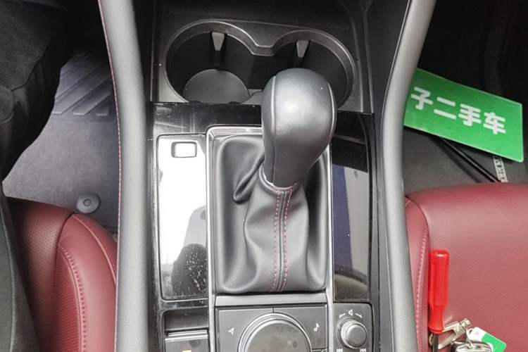 Used Mazda 3 Axela 2023 2.0L Automatic Zhiyao Edition Gear Lever