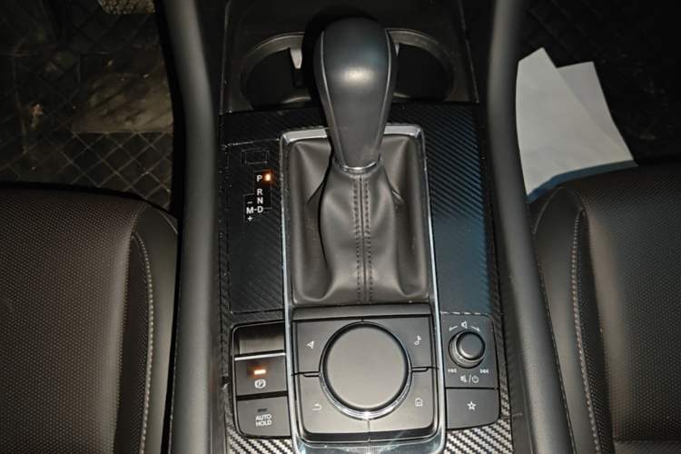 Used Mazda 3 Axela 2023 2.0L Automatic Zhiya Edition Gear Lever
