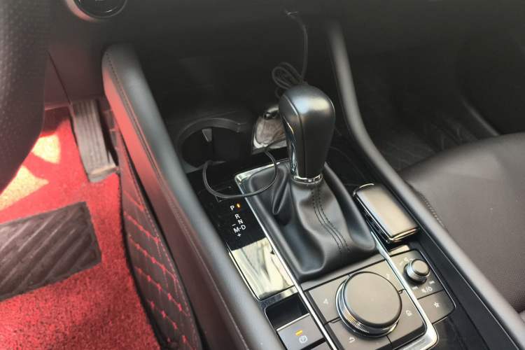 Used Mazda 3 Axela 2023 2.0L Automatic ZhiZhen Edition Gear Lever