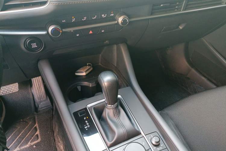 Used Mazda 3 Axela 2023 2.0L Automatic Zhiqing Edition Gear Lever