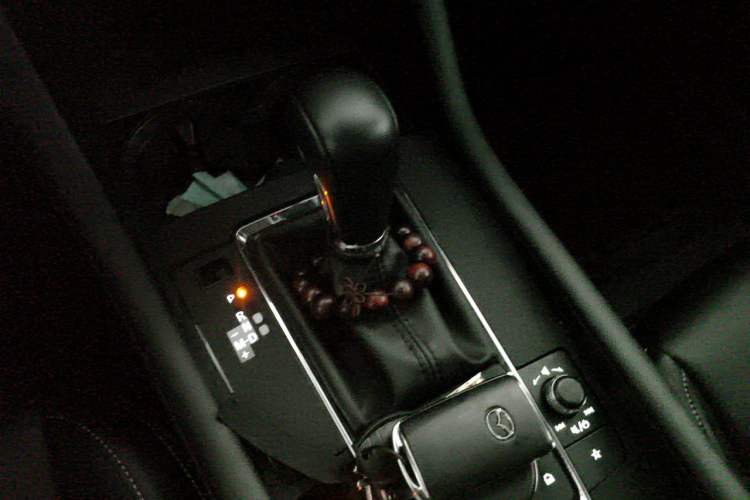Used Mazda 3 Axela 2023 2.0L Automatic ZhiXuan Edition Gear Lever