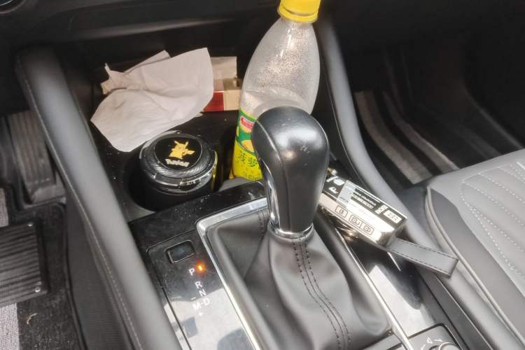 Used Mazda 3 Axela 2023 2.0L Automatic ZhiXuan Edition Gear Lever