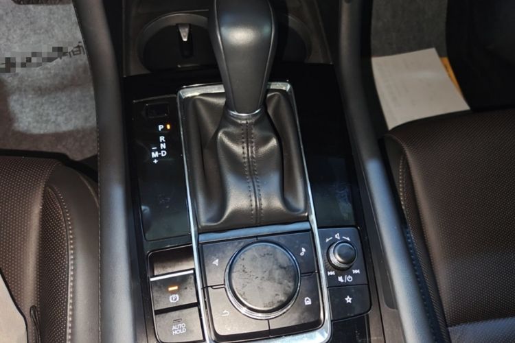 Used Mazda 3 Axela 2023 2.0L Automatic ZhiZhen Edition Gear Lever