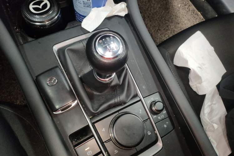 Used Mazda 3 Axela 2023 1.5L Manual ZhiMei Edition Gear Lever