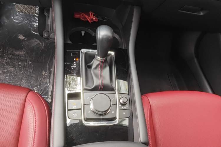 Used Mazda 3 Axela 2023 2.0L Automatic ZhiZhen Edition Gear Lever