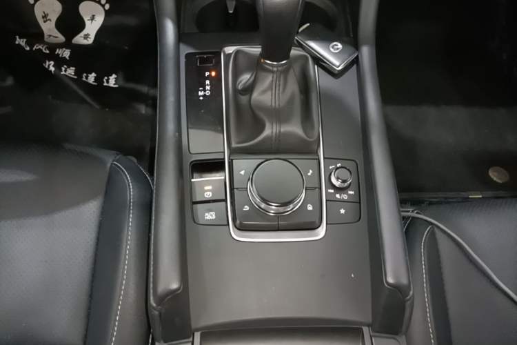 Used Mazda 3 Axela 2023 2.0L Automatic Zhiqing Edition Gear Lever