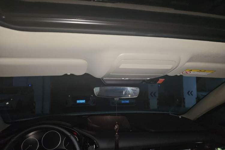Used Mazda 3 Axela 2023 2.0L Automatic Zhiya Edition Headliner
