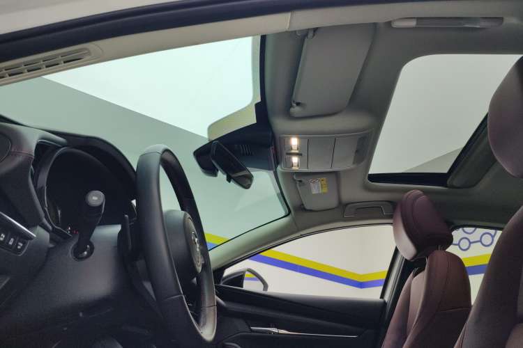 Used Mazda 3 Axela 2023 2.0L Automatic ZhiZhen Edition Headliner