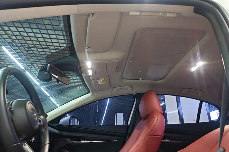 Used Mazda 3 Axela 2023 2.0L Automatic ZhiXuan Edition Headliner