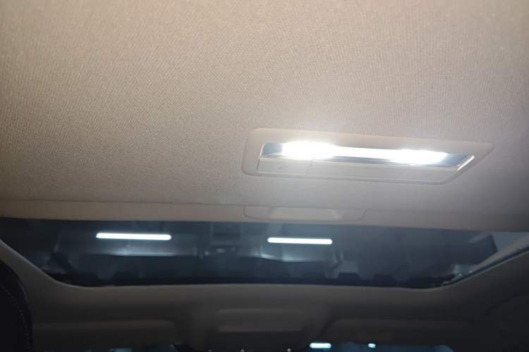 Used Mazda 3 Axela 2023 2.0L Automatic Zhiya Edition Headliner