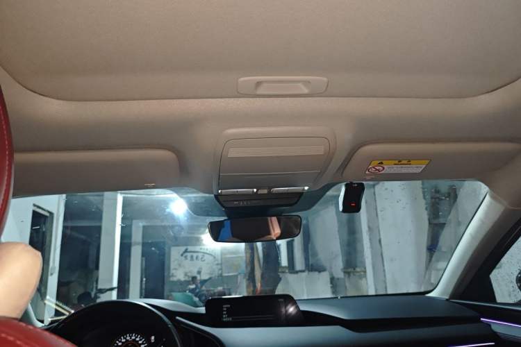 Used Mazda 3 Axela 2023 2.0L Automatic ZhiZhen Edition Headliner