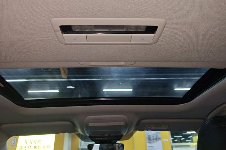 Used Mazda 3 Axela 2023 2.0L Automatic ZhiZhen Edition Headliner