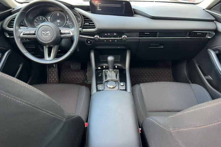 Used Mazda 3 Axela 2023 2.0L Automatic ZhiXuan Edition Interior 1