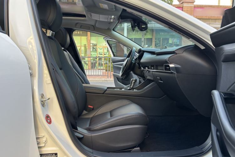 Used Mazda 3 Axela 2023 2.0L Automatic Zhiyao Edition Interior 1