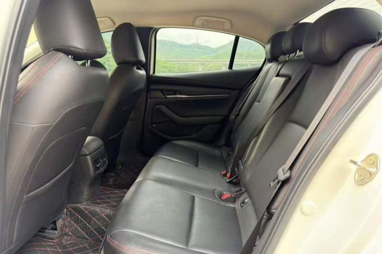 Used Mazda 3 Axela 2023 2.0L Automatic Zhiqing Edition Interior 1