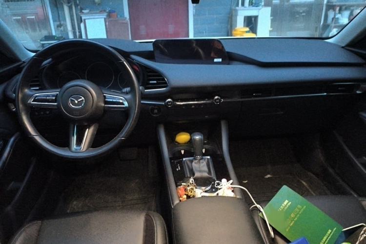 Used Mazda 3 Axela 2023 2.0L Automatic Zhiya Edition Interior 2