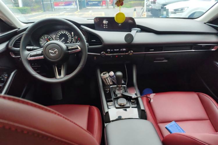 Used Mazda 3 Axela 2023 2.0L Automatic ZhiZhen Edition Interior 2