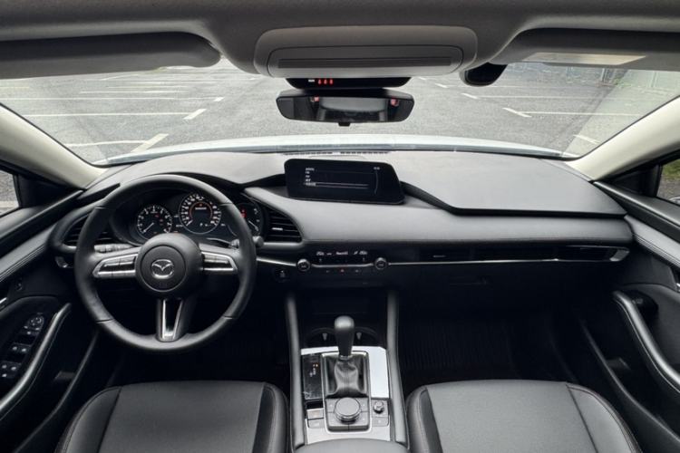 Used Mazda 3 Axela 2023 2.0L Automatic ZhiXuan Edition Interior 2