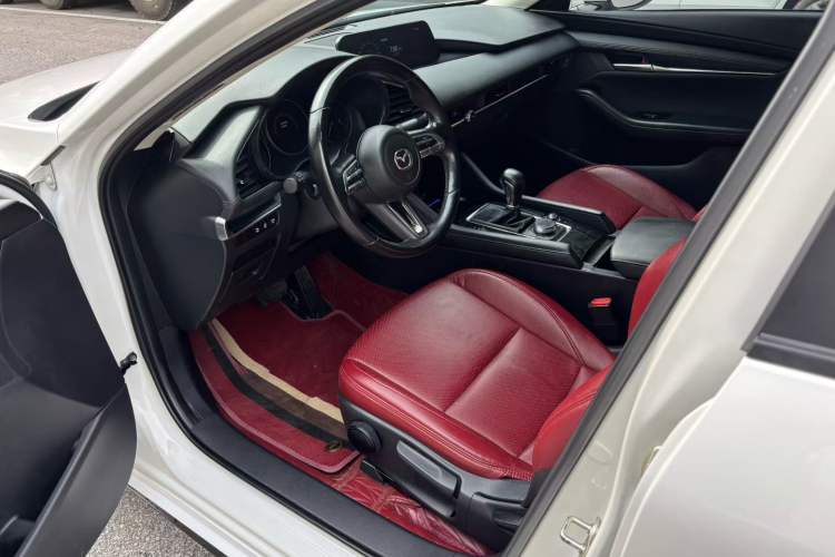 Used Mazda 3 Axela 2023 2.0L Automatic ZhiXuan Edition Interior 2