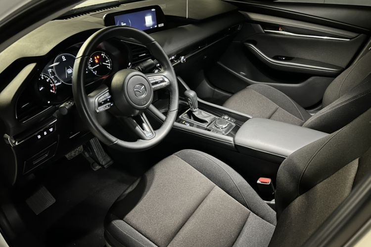 Used Mazda 3 Axela 2023 2.0L Automatic ZhiXuan Edition Interior 2