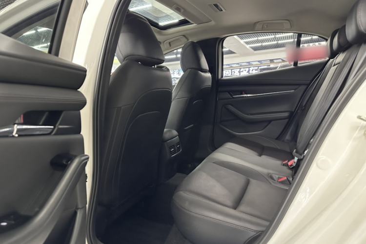 Used Mazda 3 Axela 2023 2.0L Automatic Zhiya Edition Interior 3