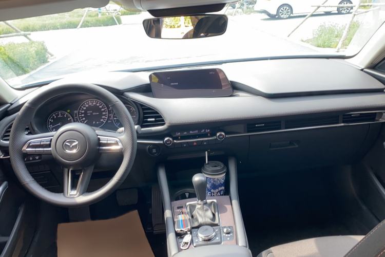 Used Mazda 3 Axela 2023 2.0L Automatic ZhiXuan Edition Interior 3