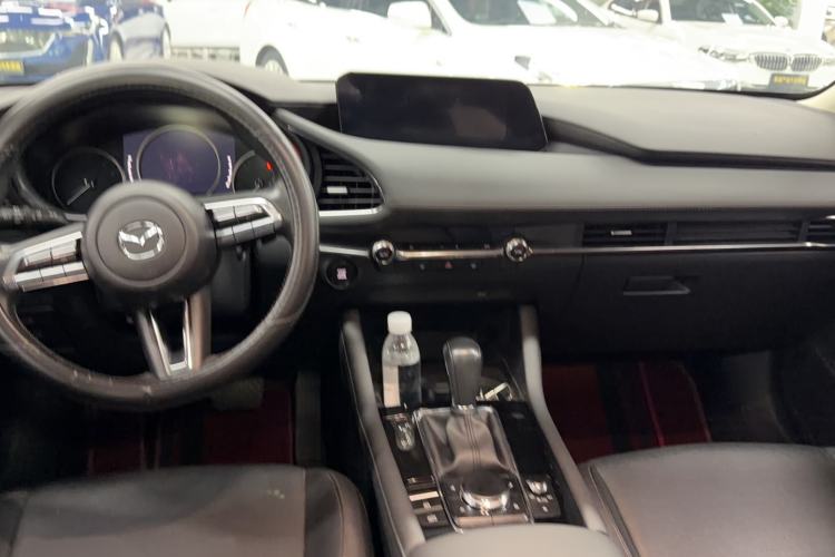 Used Mazda 3 Axela 2023 2.0L Automatic ZhiXuan Edition Interior 3