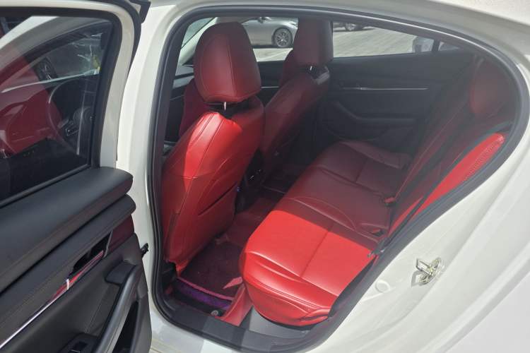 Used Mazda 3 Axela 2023 2.0L Automatic Zhiya Edition Interior 3