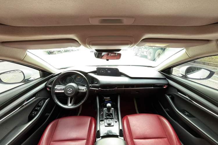 Used Mazda 3 Axela 2023 2.0L Automatic ZhiXuan Edition Interior 3