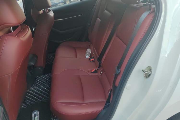 Used Mazda 3 Axela 2023 2.0L Automatic ZhiZhen Edition Interior 4
