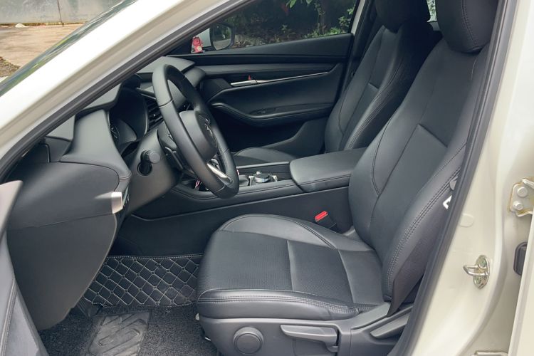 Used Mazda 3 Axela 2023 2.0L Automatic Zhiya Edition Interior 6