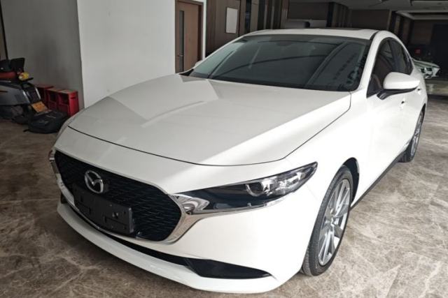 Mazda 3 Axela 2023 2.0L Automatic Zhiya Edition usado