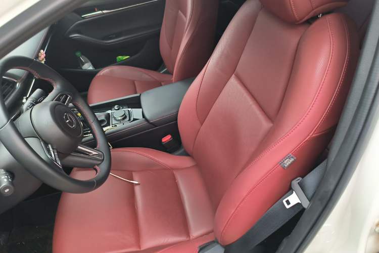Used Mazda 3 Axela 2023 2.0L Automatic ZhiZhen Edition Left Front Seat