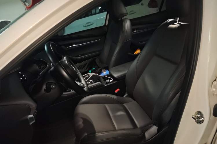 Used Mazda 3 Axela 2023 2.0L Automatic ZhiZhen Edition Left Front Seat