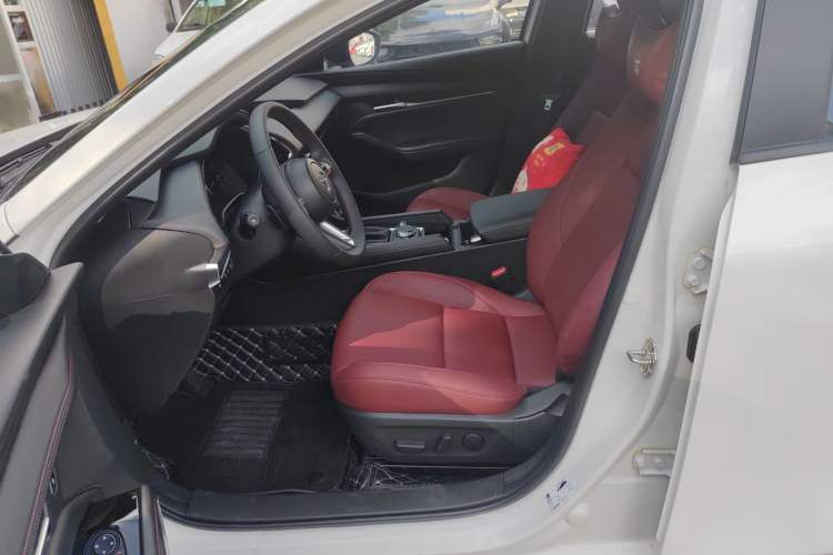 Used Mazda 3 Axela 2023 2.0L Automatic ZhiZhen Edition Left Front Seat