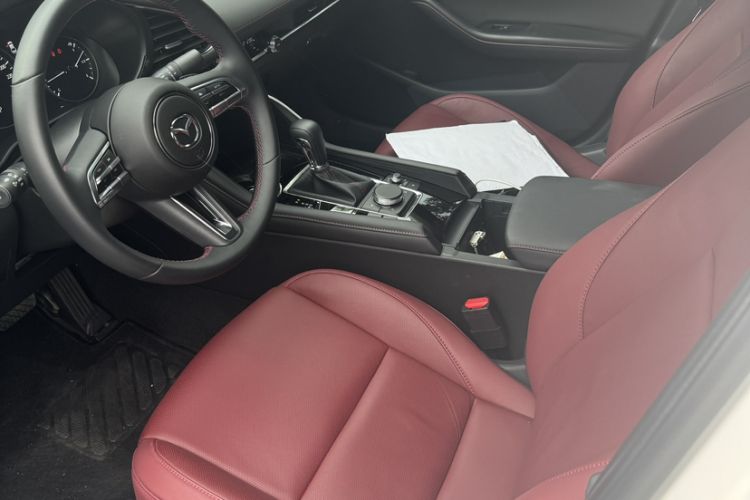 Used Mazda 3 Axela 2023 2.0L Automatic ZhiZun Edition Left Front Seat