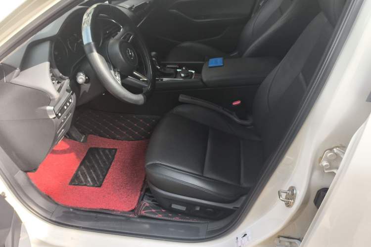 Used Mazda 3 Axela 2023 2.0L Automatic ZhiZhen Edition Left Front Seat