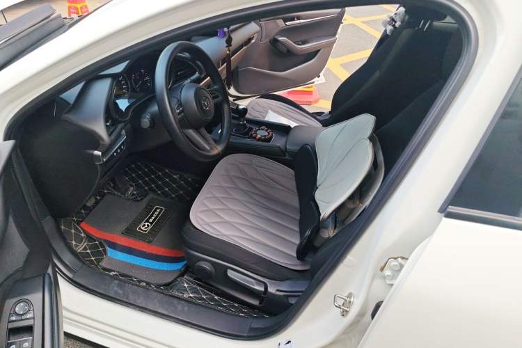 Used Mazda 3 Axela 2023 1.5L Manual ZhiMei Edition Left Front Seat