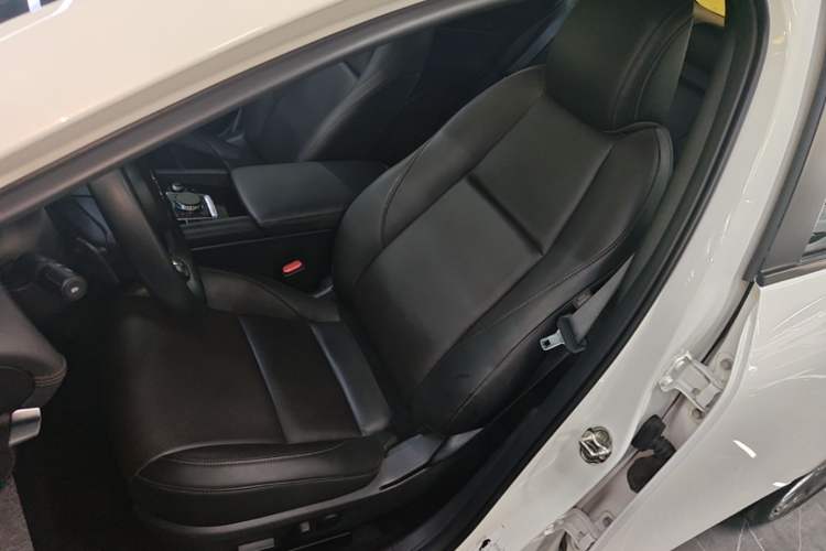 Used Mazda 3 Axela 2023 2.0L Automatic ZhiZhen Edition Left Front Seat